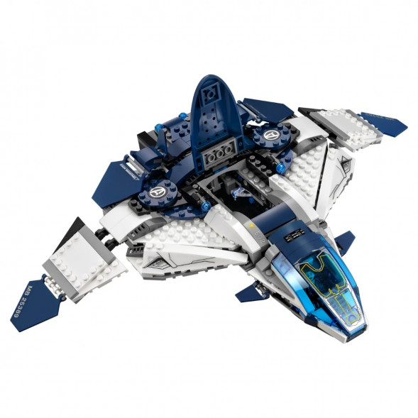 Конструктор LEGO Super Heroes 76032 Погоня на Квинджете Мстителей в Саранске